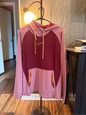 Nike Red Therma-Fit Hoodie size xl